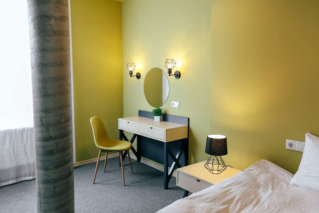 Jam Hotel Hnatyuka リヴィウ 部屋 写真