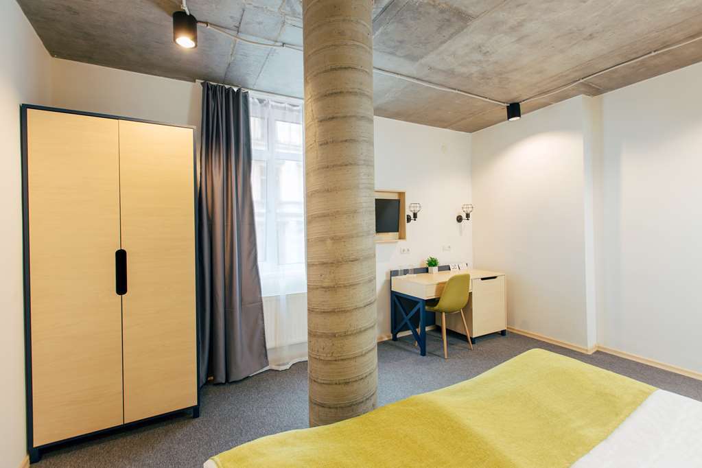 Jam Hotel Hnatyuka リヴィウ 部屋 写真